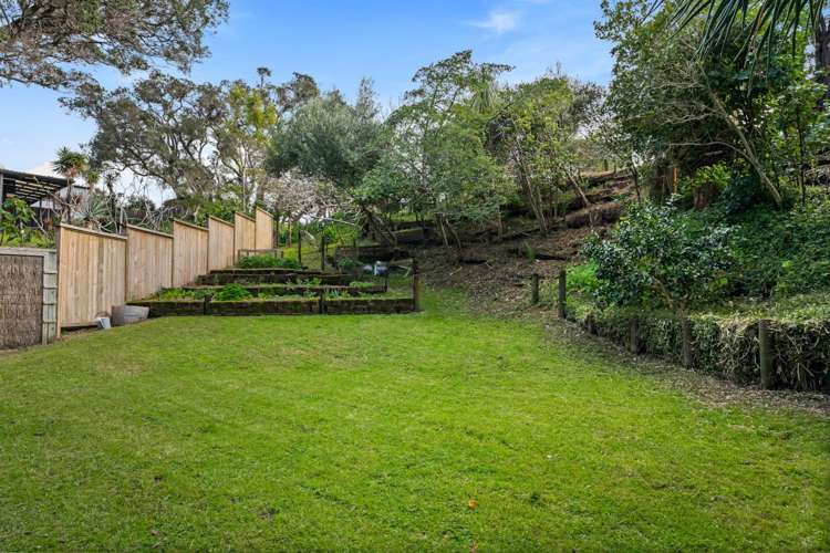 391 Motutara Road Muriwai_19