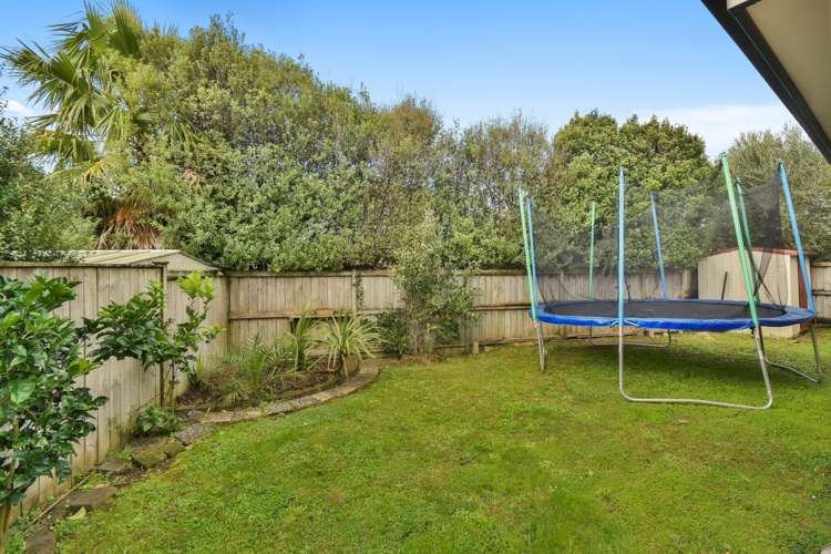 8 Ashkirk Place Wattle Downs_13