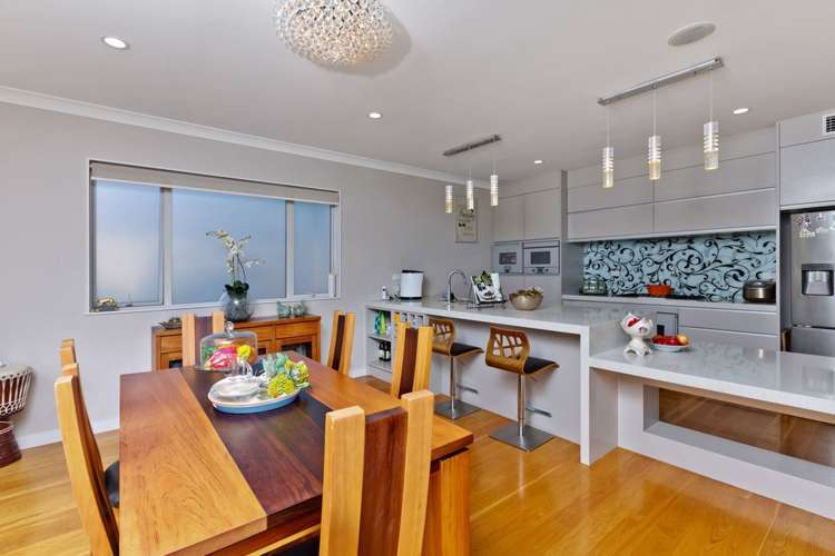 6 Tarahanga Street Northcote_17