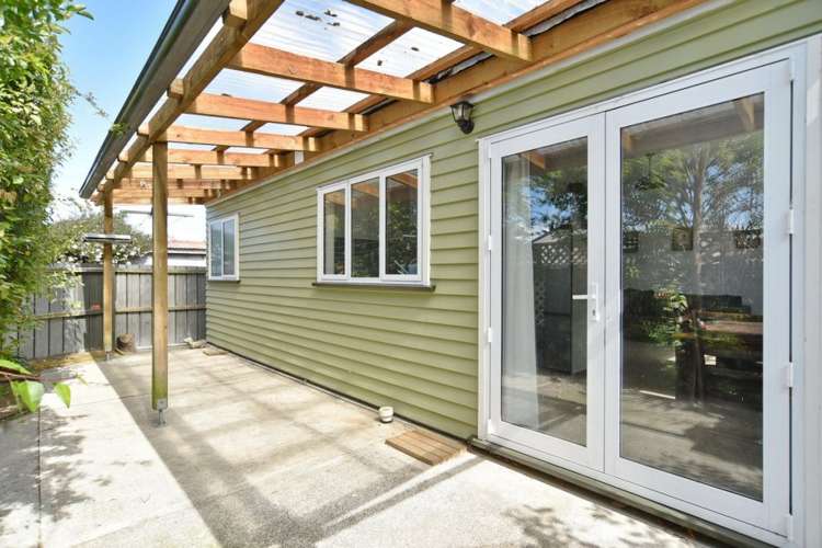 98 Hargood Street Woolston_14