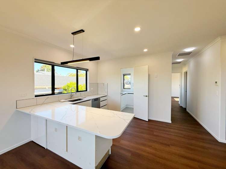 8B Downsview Road 2671_2