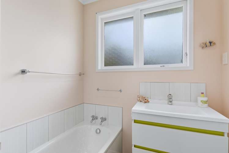 38B Gavin Road Raumati Beach_22