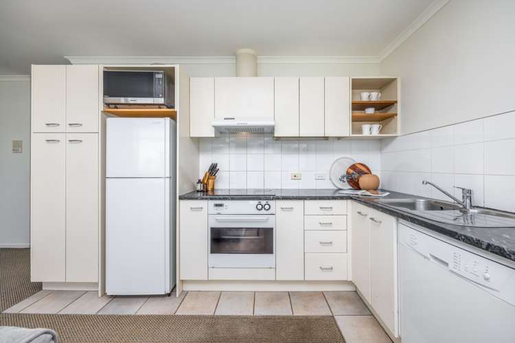 8d/92 Nelson Street Auckland Central_6