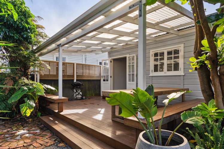 14 Root Street Gisborne_18
