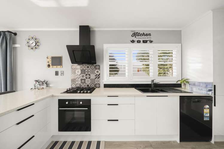 21 Orams Road Hill Park_6