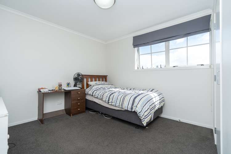 24 Chiefs Court Hamilton East_8