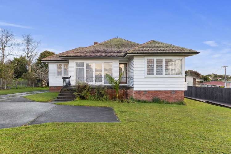 4208 Great North Road Glendene_19