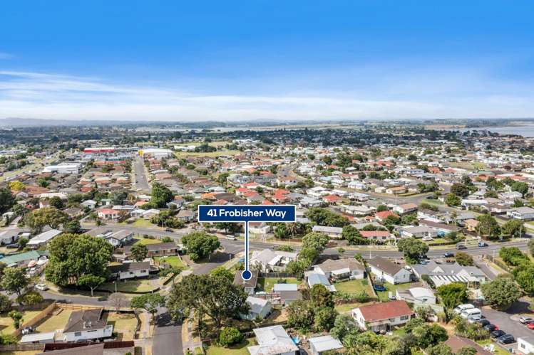 41 Frobisher Way Clendon Park_11