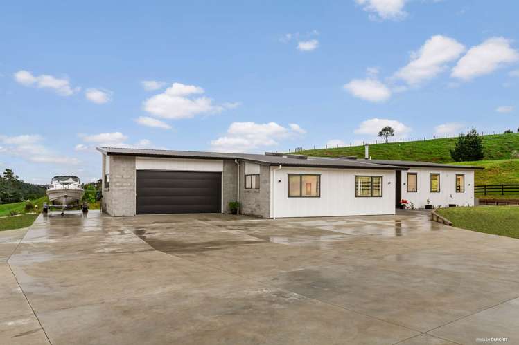 18A Niccone Place Bombay_24