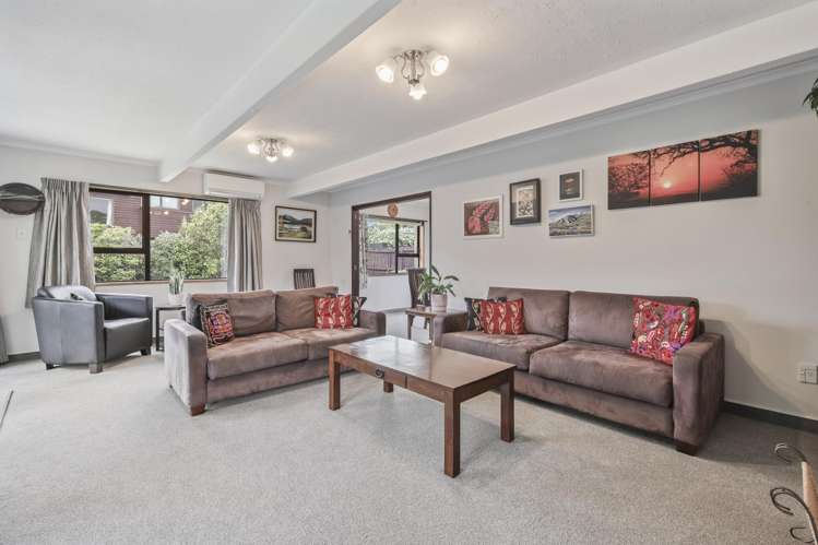 68 Lake Terrace Road Burwood_10