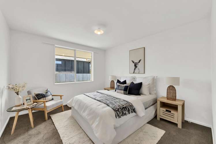 2/166 Rocking Horse Road Southshore_11