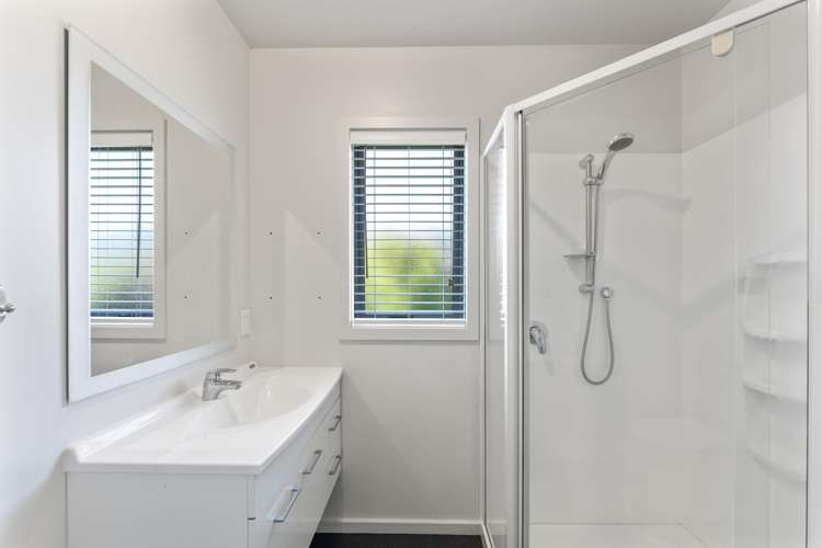 73 Montgomery Crescent Kinloch_14