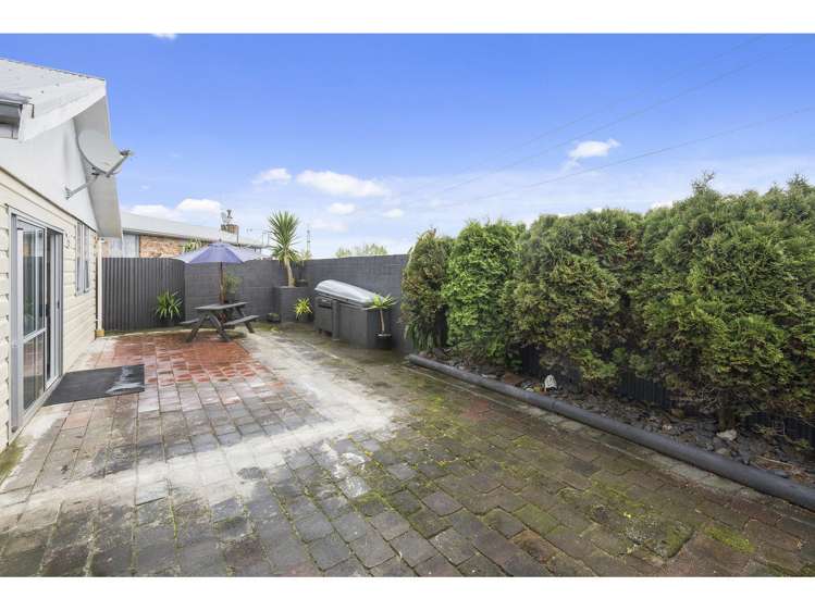 22 Wroughton Crescent Otara_13