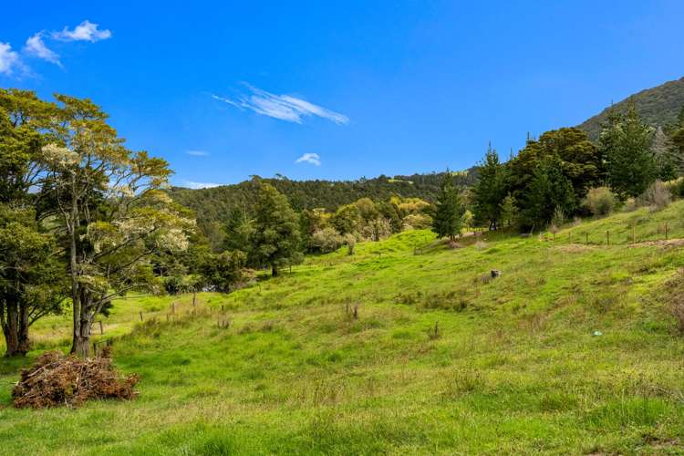 240 Pukeatua Road Maungatapere_14