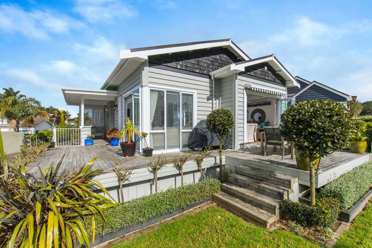 60 Marine Parade Mellons Bay_34