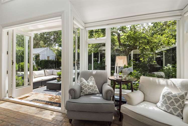 49b Roland Road Greenhithe_17