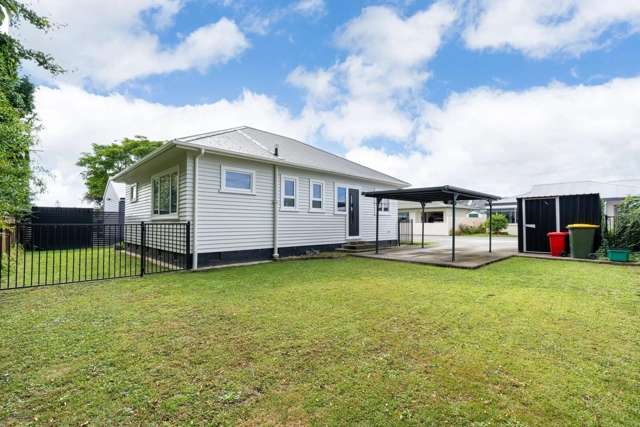 75 Queen Street West Levin_1