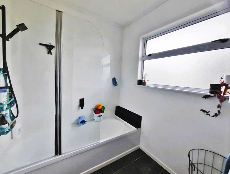 402 Murdoch Road West Raureka_7