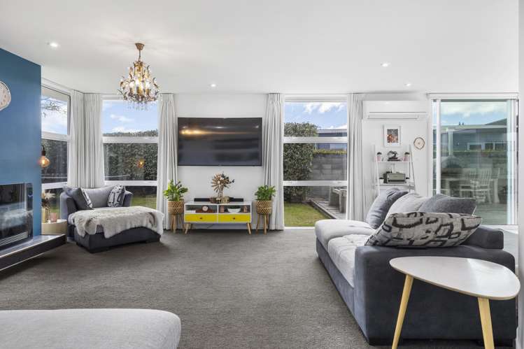 15 Magnolia Rise Waipahihi_11