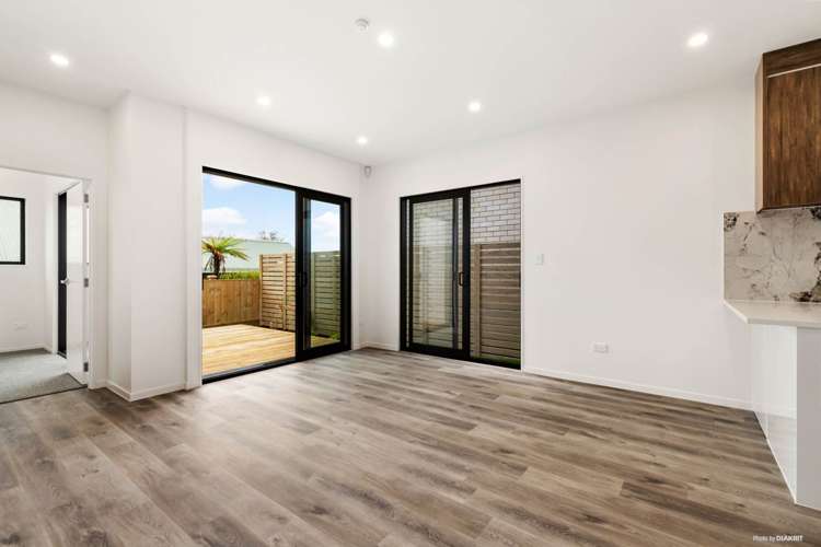 2/9 Helvetia Road Pukekohe_1