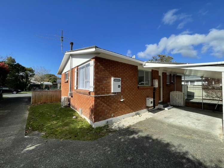 1/9 Denver Grove Totara Park_9