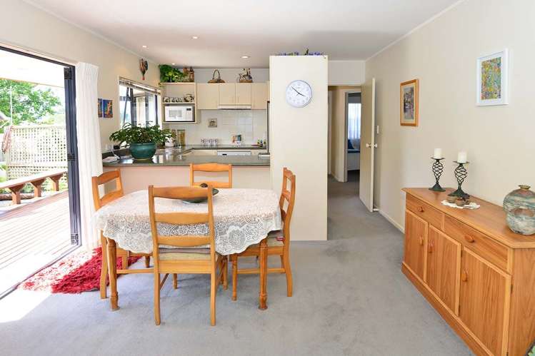 5/848 Whangaparaoa Road Manly_8