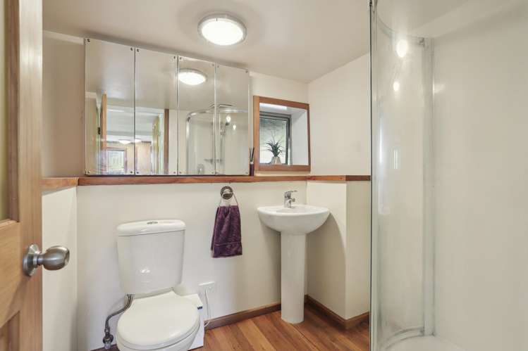 10 Rauhuia Crescent Parau_17