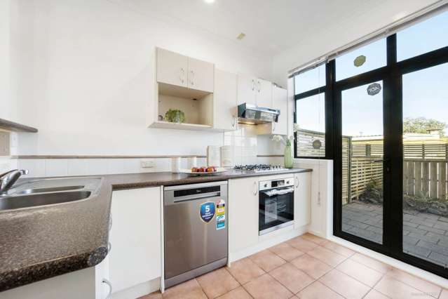 41/1 Ambrico Place New Lynn_3
