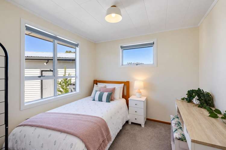 8 Brown Street Taradale_11