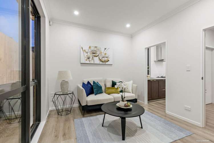 44 Lime Hill Rise Flat Bush_7