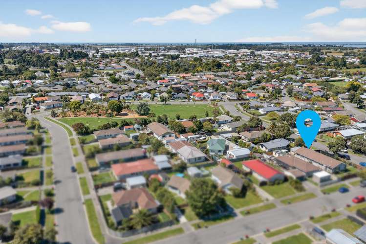 2/21 Cob Crescent Woolston_24