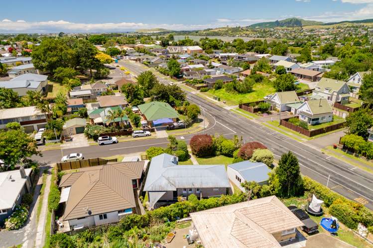 2 Sunset Crescent Maungatapu_27