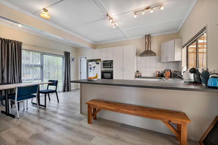 275 Henwood Road Paraite_3