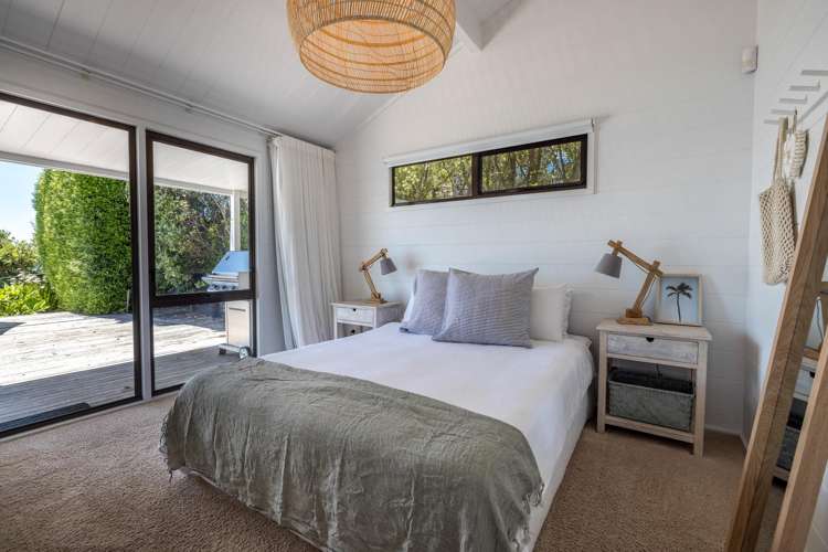 394 Sea View Road Onetangi_15