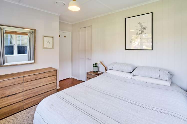 15 Greer Crescent Tawa_8