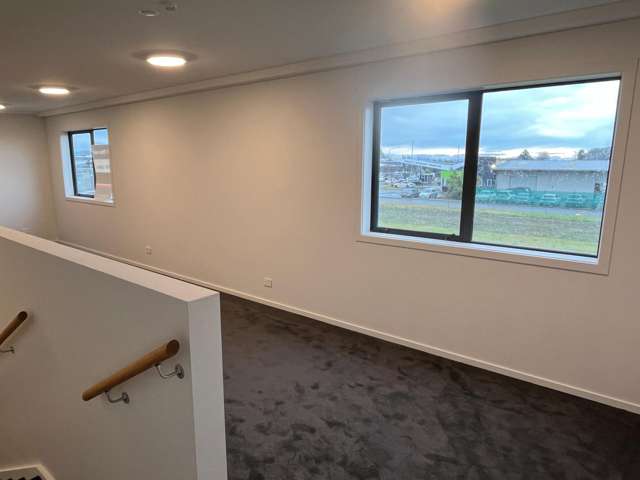 7/1 Lake Bryndwr Lane Burnside_1