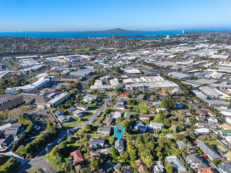 2/7 View Road Glenfield_17