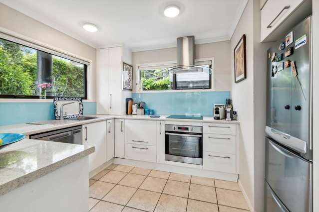 2/13 Valhalla Drive Beach Haven_3