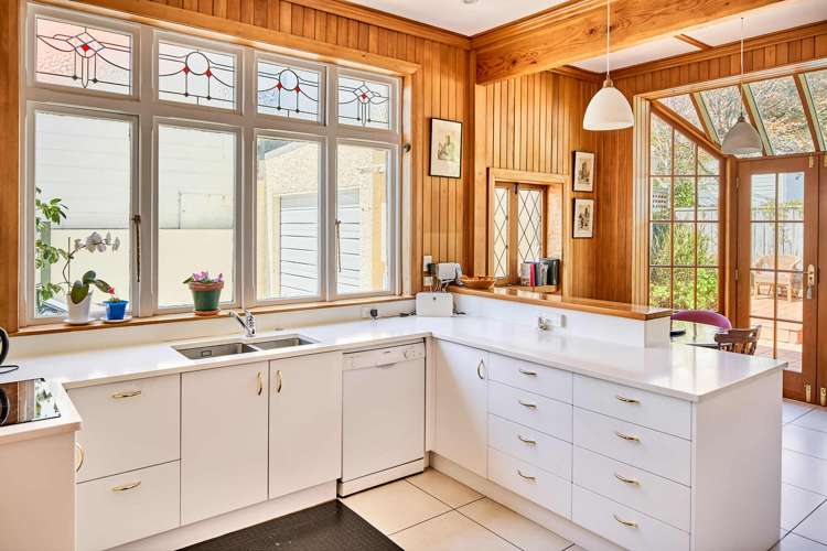 35 Marine Parade Eastbourne_8