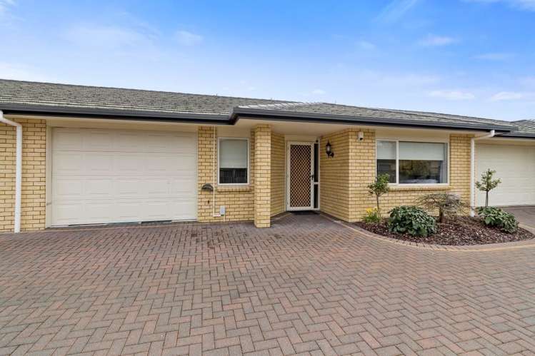 2/4 Au Ann Street Victoria_3