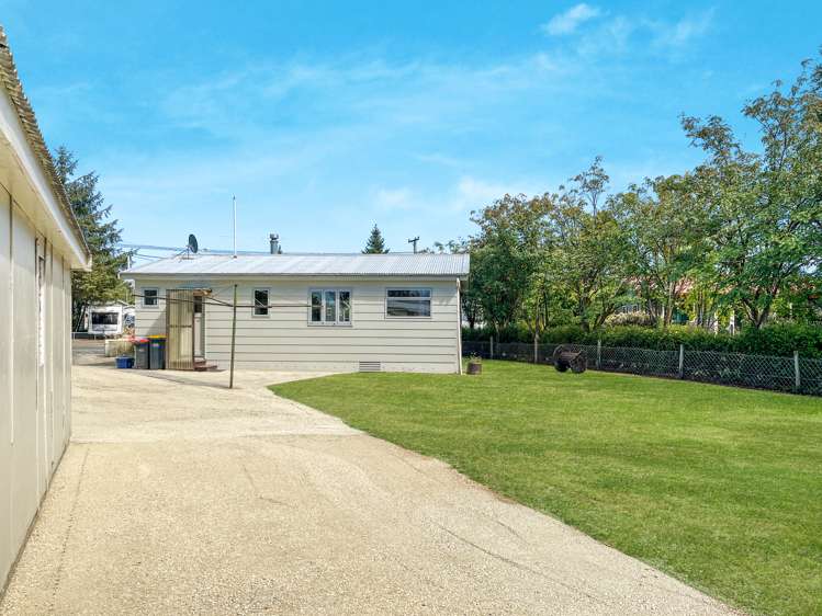 17 Maryburn Road Twizel_17