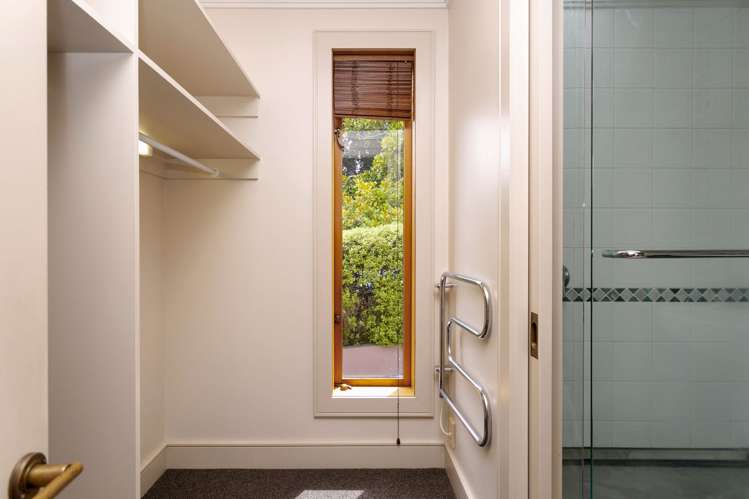 1/156 Lake Terrace Hilltop_23