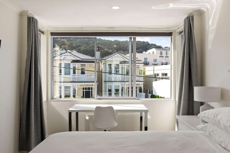 2/15 Roxburgh Street Mount Victoria_14