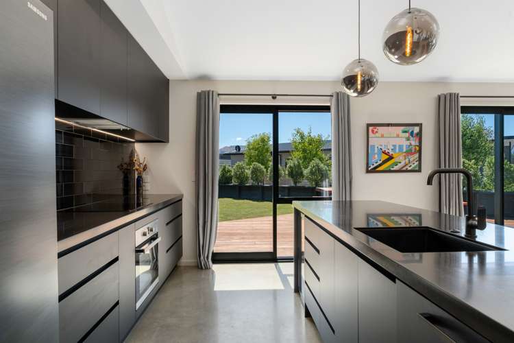 5 Tahi Street Albert Town_10