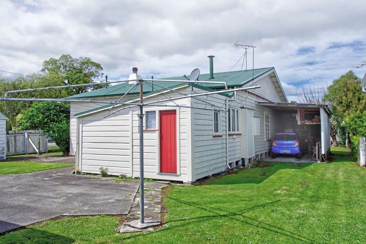 198 High Street South Carterton_14