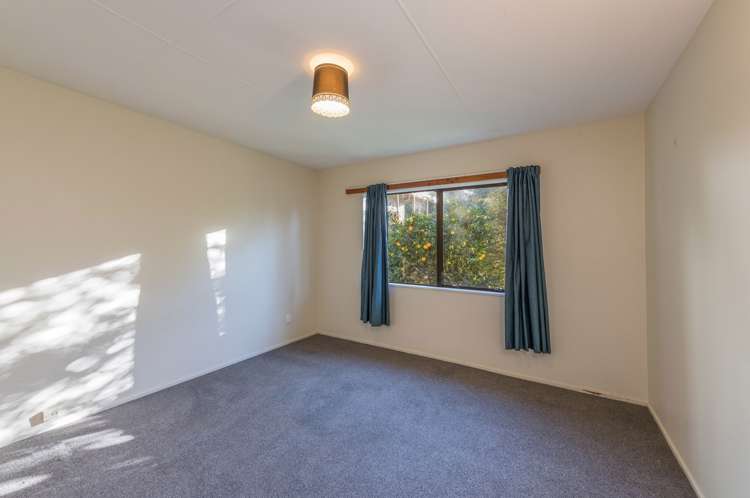 25 Jenner Road Toi Toi_12