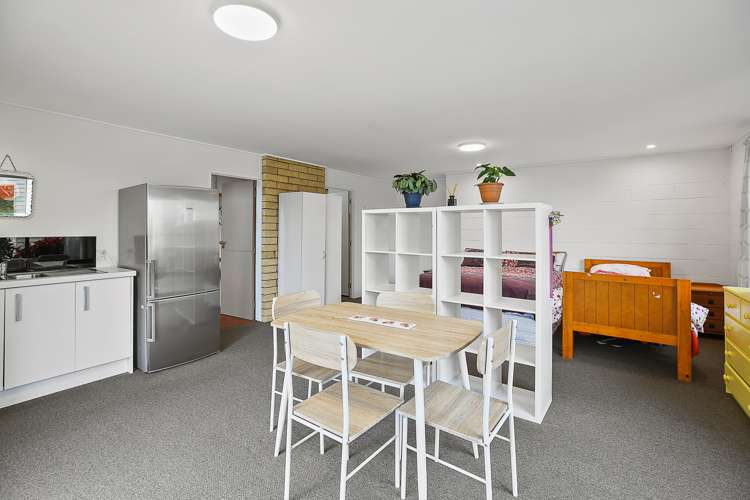 111 Tuhikaramea Road Dinsdale_5