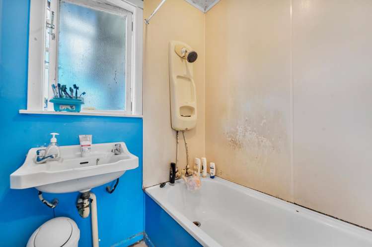 11 Alexander Crescent Otara_10