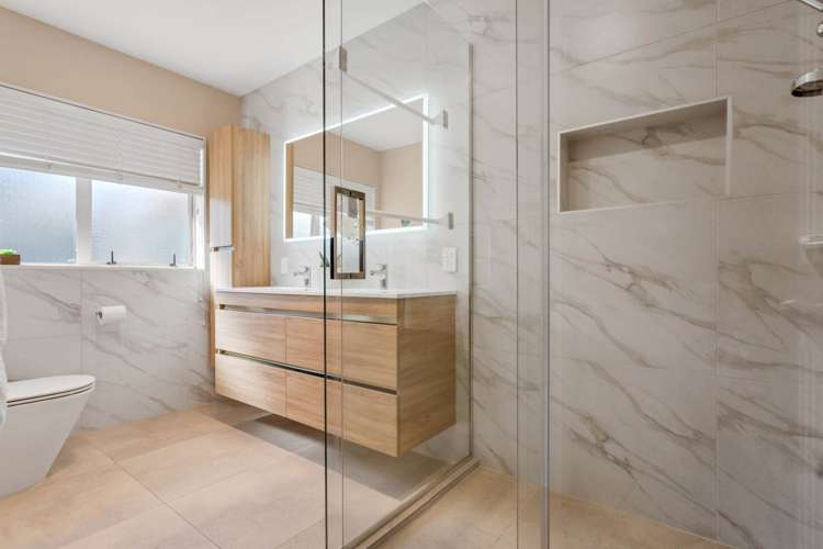 27 Franshell Crescent East Tamaki_14