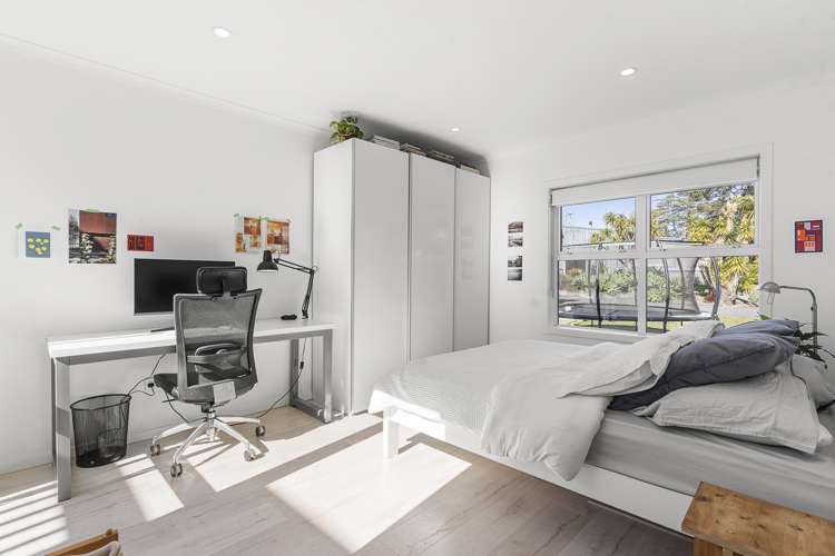 15 Sunkist Bay Road Beachlands_21